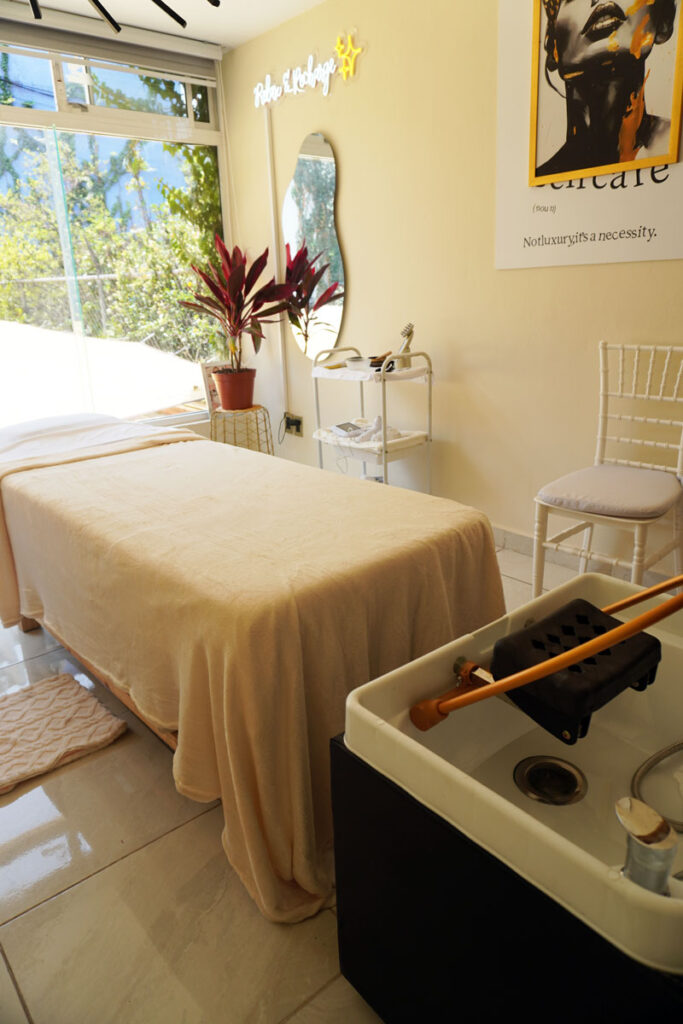 Espacio de relajación y recuperación en Beyond Healing Center CDMX