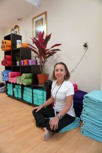 Espacio de Beyond Healing Center destinado a clases de movimiento, salud y bienestar.